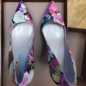 RARE KATE SPADE LICORICE HEELS FLORAL PATTERN